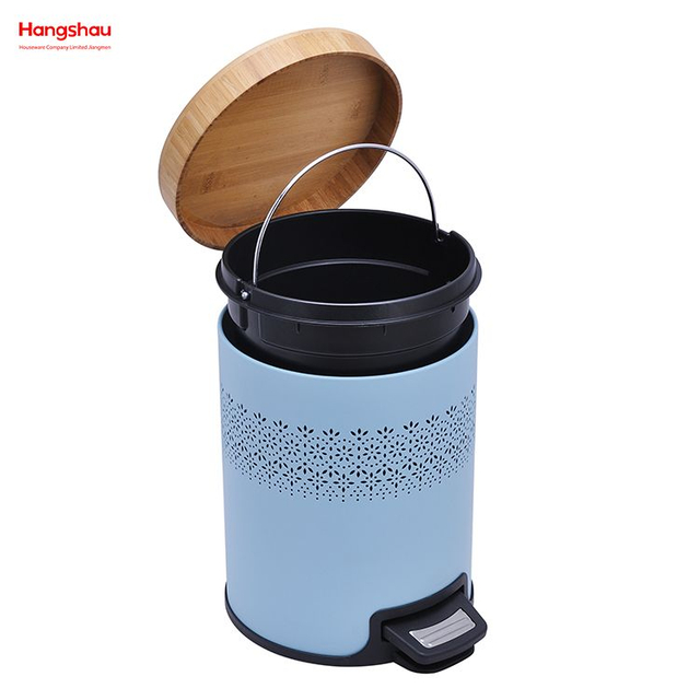 Contenedor de basura con pedal para el hogar con recubrimiento en polvo de 5L Contenedores de basura de bambú para bote de basura interior Bote de basura para baño Bote de basura de estilo moderno de metal Bote de basura Tapa de bambú