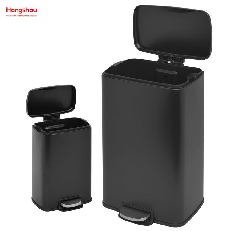 Contenedor de basura con pedal